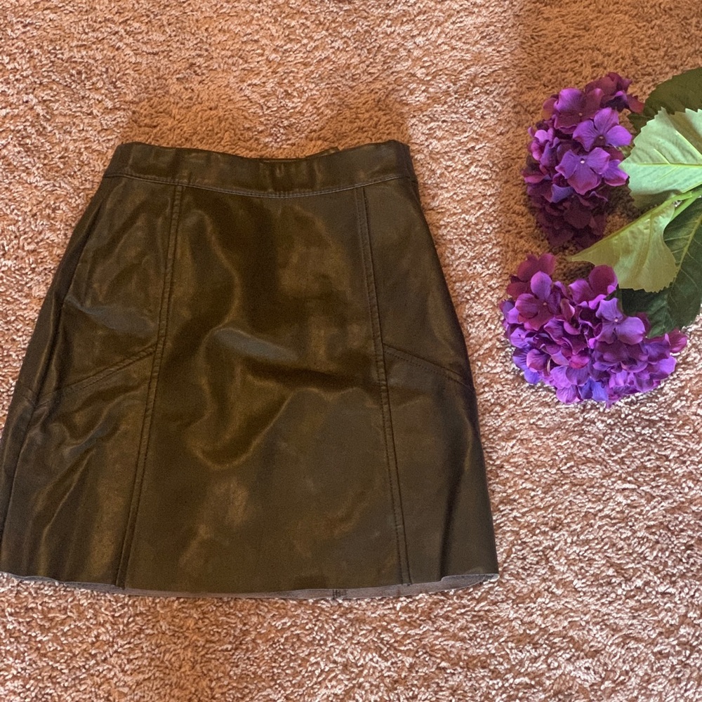 CUTE black skirt